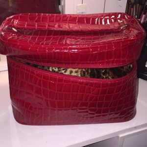 Elizabeth Arden Makeup Bag!